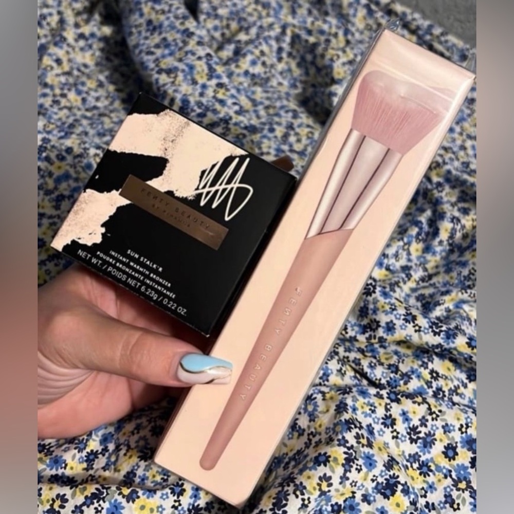 Fenty Beauty Bronzer and Brush